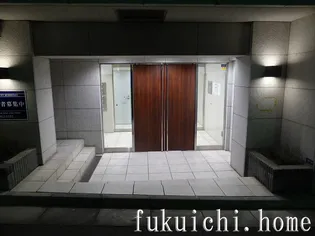 東京都渋谷区初台1【マンション】の外観