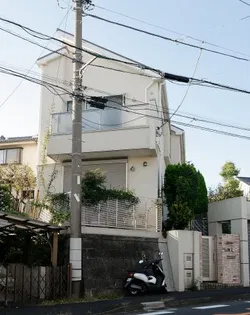 神奈川県横浜市青葉区市ケ尾町【一戸建】の外観
