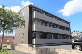 Azalea【2階】の外観