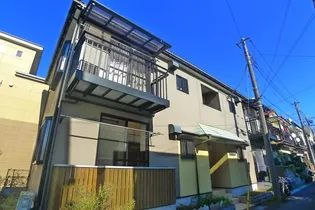 カ-サ山岸【2階】の外観