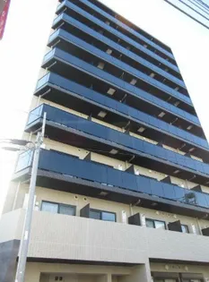 東京都新宿区西落合4【マンション】の外観