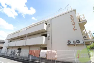 スカイコート【2階】の外観