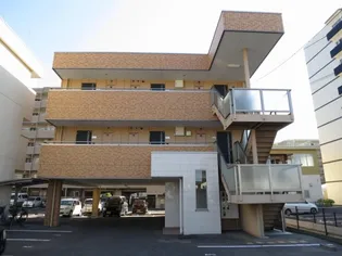 クルーズイン【2階】の外観