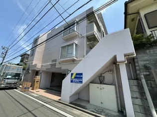 東京都多摩市馬引沢2【マンション】の外観