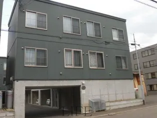 ドゥラル【2階】の外観