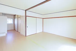 UR鈴蘭台第五【4階】の居間