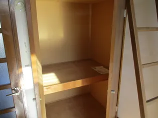 ブルージェント小松島【2階】の内装