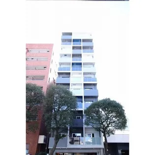 東京都新宿区東五軒町【マンション】の外観