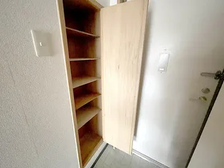 シャトー衆楽【2階】の内装