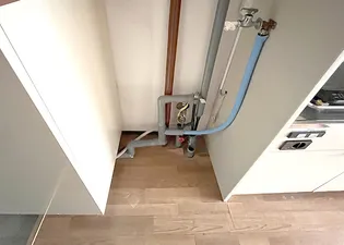 シャトー衆楽【2階】の内装