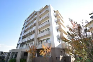 UR多摩ニュータウンビューコート若葉台【1階】の外観