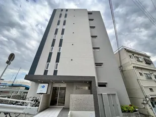 プラムコートの画像