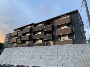 メゾン ルナール【3階】の外観