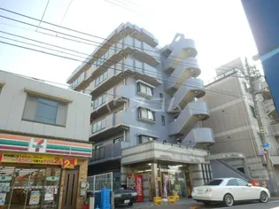 鳴島ビル【3階】の外観