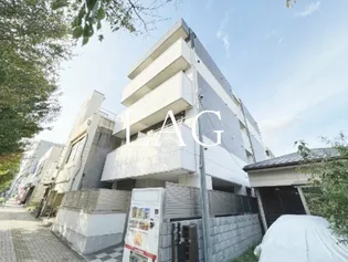 Birdland【3階】の外観