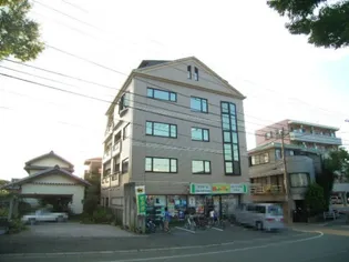 エントランスパークビル【3階】の外観