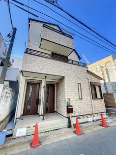 東京都新宿区大京町【アパート】の外観