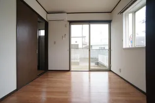 メゾネット吉田 106の居間