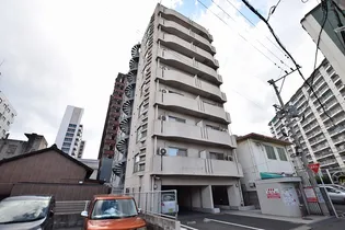 アヴィニール吉野【5階】の外観