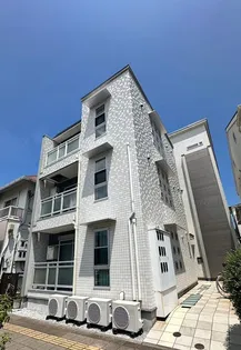 神奈川県横須賀市三春町1【アパート】の外観