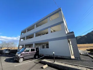 ロイヤルリバー98【1階】の外観