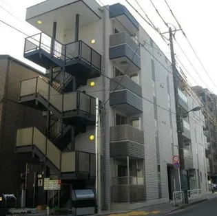 ベルメゾン 丸松【2階】の外観