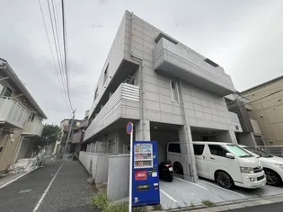 セシルコートの画像