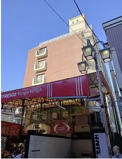 初台ワールドマンション【6階】の外観