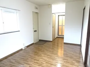 ひばりハイツ【1階】の居間