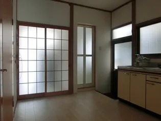 高野アパートの居間