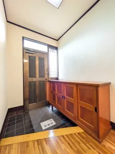 大堂ビル【2階】の玄関