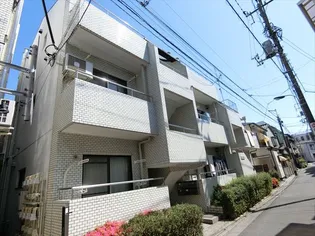 ファミール吉沢【3階】の外観