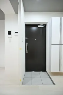 Le Nid 神楽坂【1階】の玄関