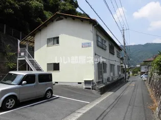 ハイツ城山【1階】の外観
