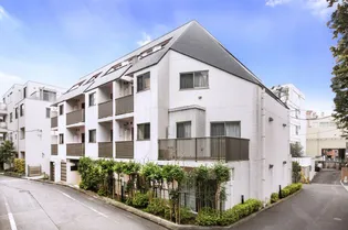 ガーデン代々木八幡【1階】の外観