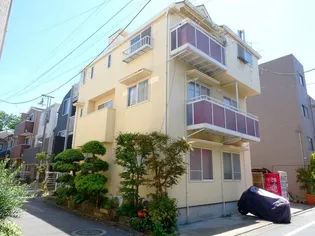 イエローハウスの画像