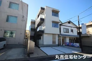 プラティークの画像