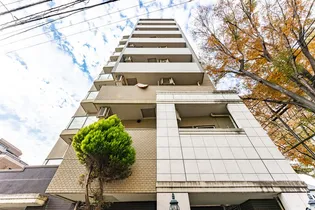 東京都世田谷区給田3【マンション】の外観