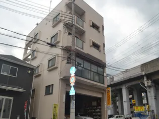 カンダビルの画像