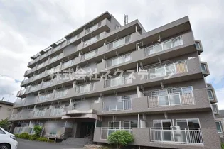 ペアコート伊勢原【3階】の外観