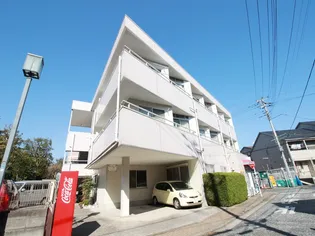 ブル-グレ-ス八景【3階】の外観