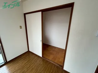 ロイヤルサイキ【6階】の内装