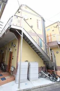 ユナイト横浜 セシル・キャンベル【1階】の外観