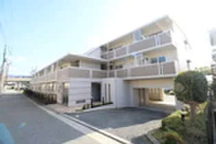 シュテルン山下の画像