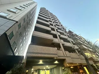 フリーディオ西麻布【11階】の外観