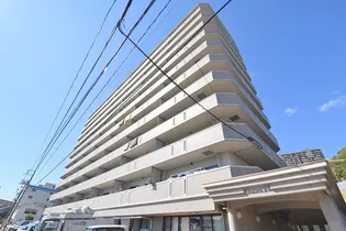 ロイヤル竜王【3階】の外観