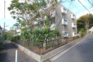 ボーヌングゴーゼム【2階】の外観