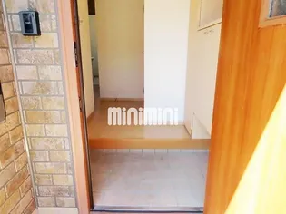 ウエストヴィレッジ(A~C)の玄関