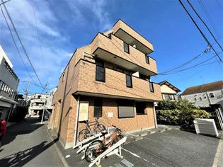 ファミーユ【3階】の外観