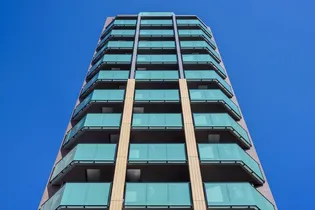 東京都港区新橋5【マンション】の外観